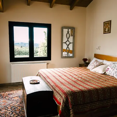 The Englishman's Evia Vila Perivolia (Evia)